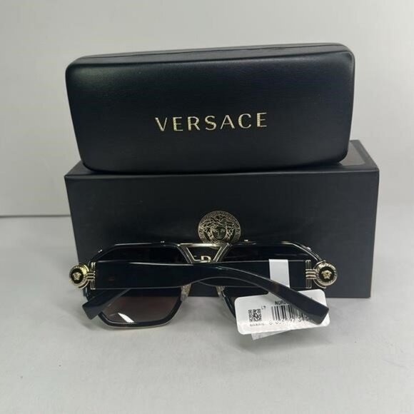 - 💯- New Authentic Versace Brown Gradient Geometric Sunglasses VE2228 1002… - Picture 5 of 16